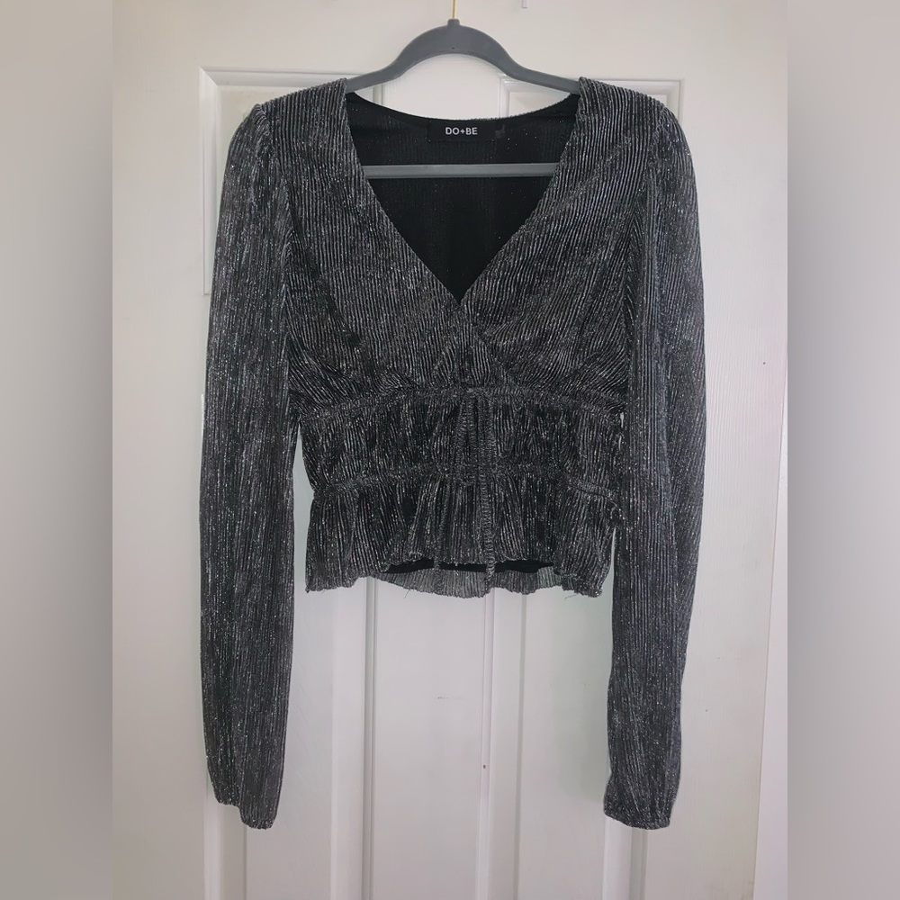 DO+BE shimmer top